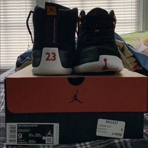 Jordan retro 12s